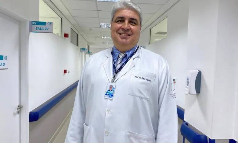 Dr Flavio Mendes